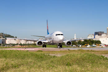 PR-VBL - GOL Transportes Aéreos  Boeing 737-800