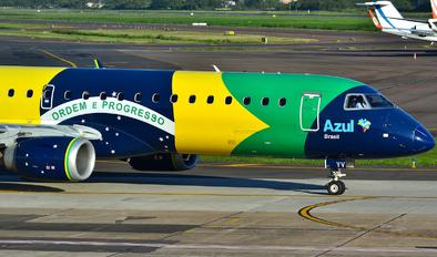 PR-AYV - Azul Linhas Aéreas Embraer ERJ-195 (190-200)
