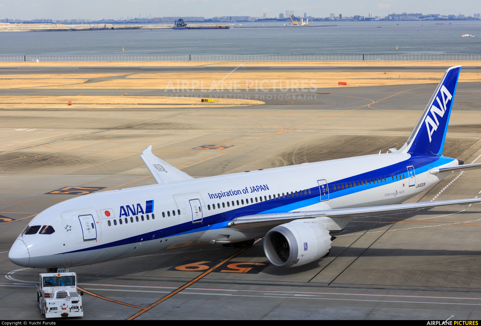 ANA - All Nippon Airways JA833A aircraft at Tokyo - Haneda Intl