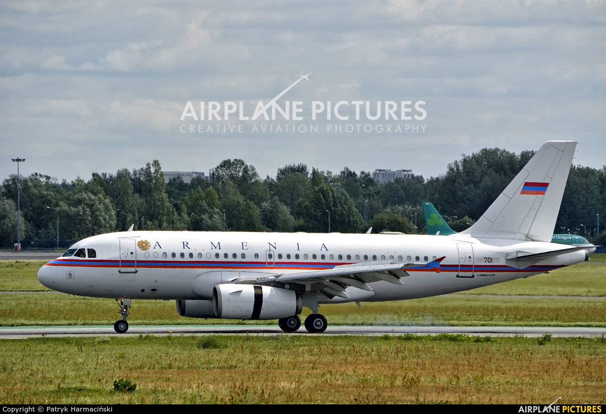 Armenia - Air Force 701 aircraft at Warsaw - Frederic Chopin