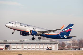 VP-BLL - Aeroflot Airbus A320