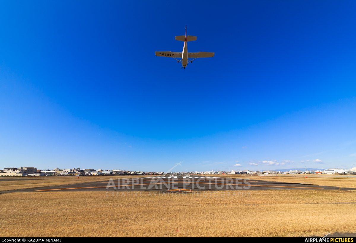 - Airport Overview - aircraft at Yao