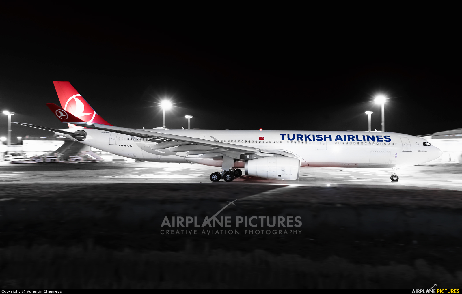 Turkish Airlines TC-JNP aircraft at Paris - Charles de Gaulle