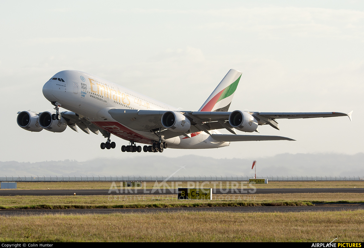 Emirates Airlines A6-EEG aircraft at Auckland Intl