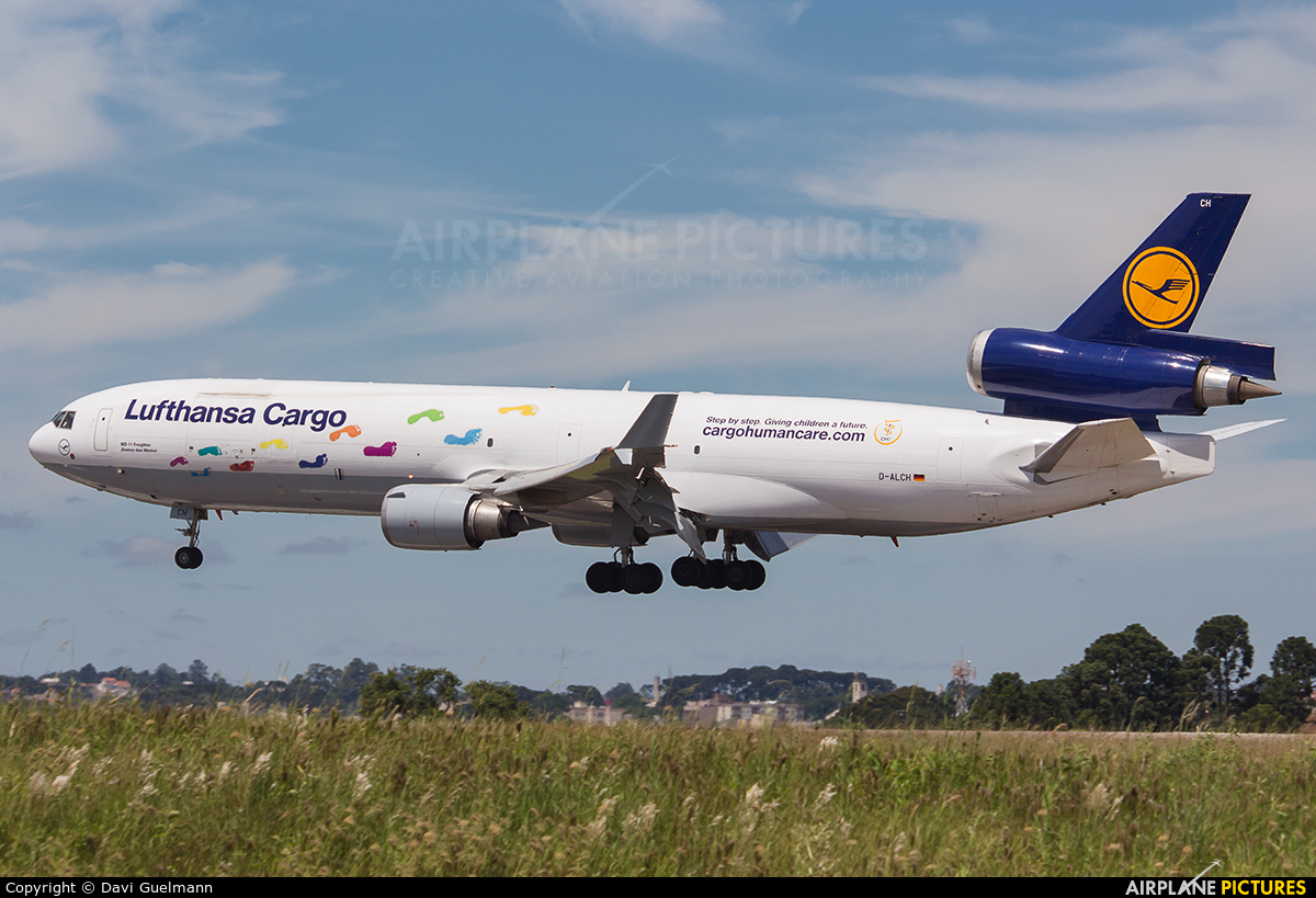 Lufthansa Cargo D-ALCH aircraft at Curitiba -  Afonso Pena