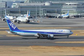 JA8569 - ANA - All Nippon Airways Boeing 767-300