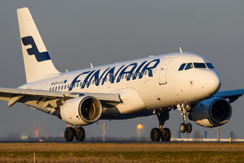 OH-LVL - Finnair Airbus A319