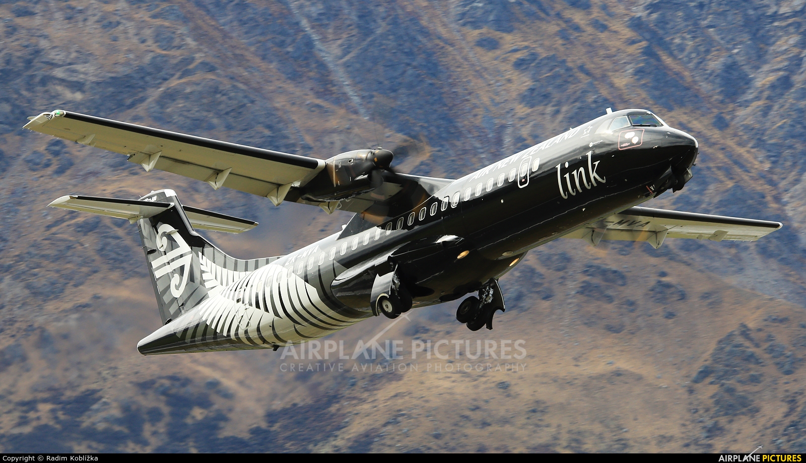 Air New Zealand Link - Mount Cook Airline ZK-MVA aircraft at Queenstown - Frankton