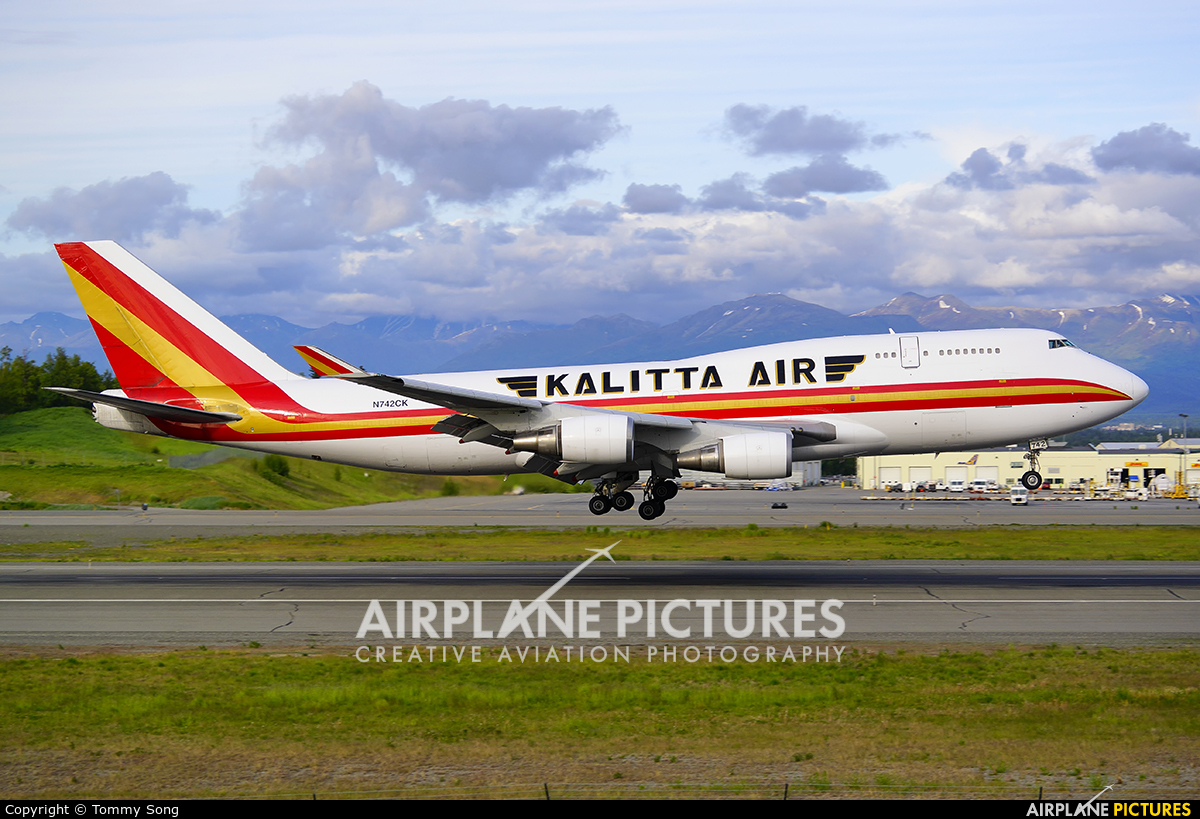 Kalitta Air N742CK aircraft at Anchorage - Ted Stevens Intl / Kulis Air National Guard Base