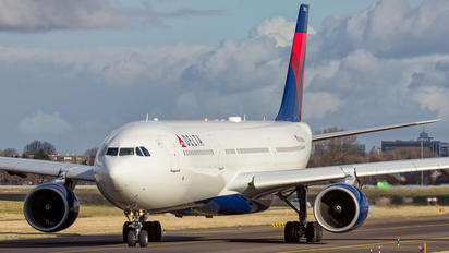 N820NW - Delta Air Lines Airbus A330-300