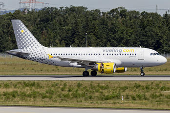 EC-MIR - Vueling Airlines Airbus A319