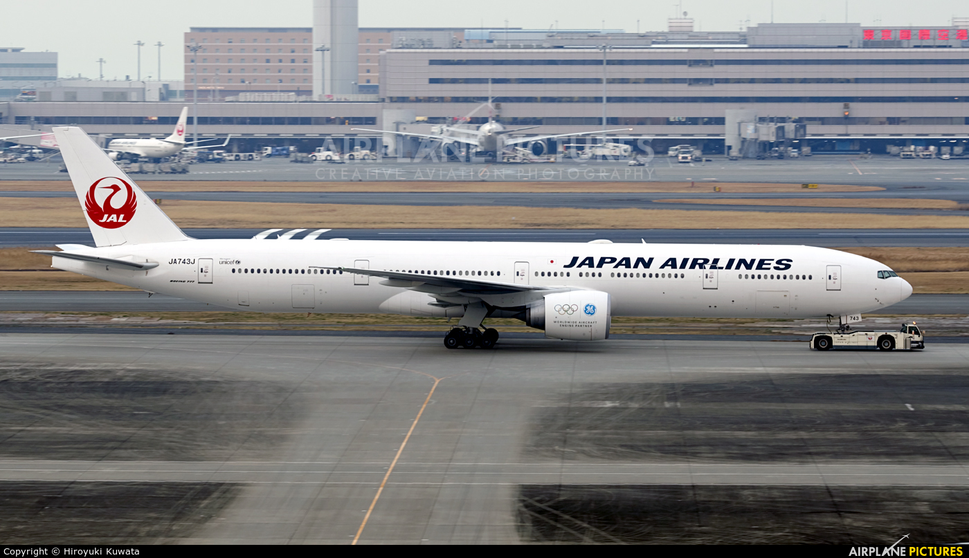 JAL - Japan Airlines JA743J aircraft at Tokyo - Haneda Intl