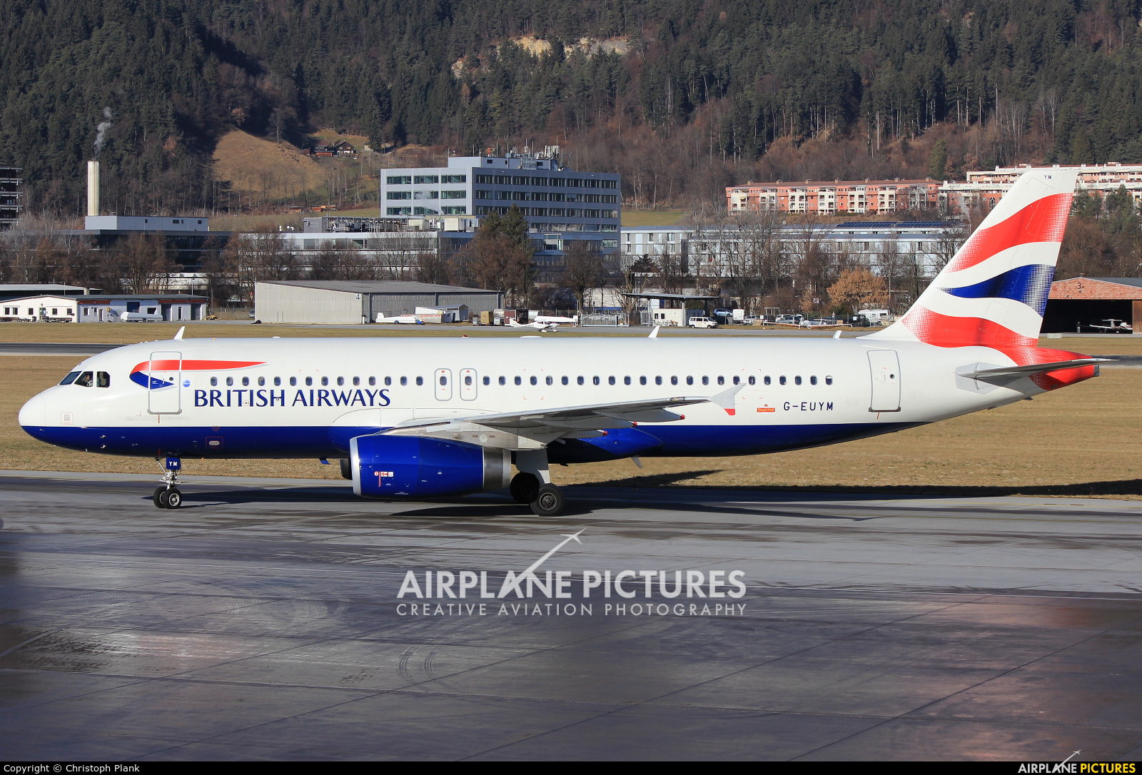 British Airways G-EUYM aircraft at Innsbruck