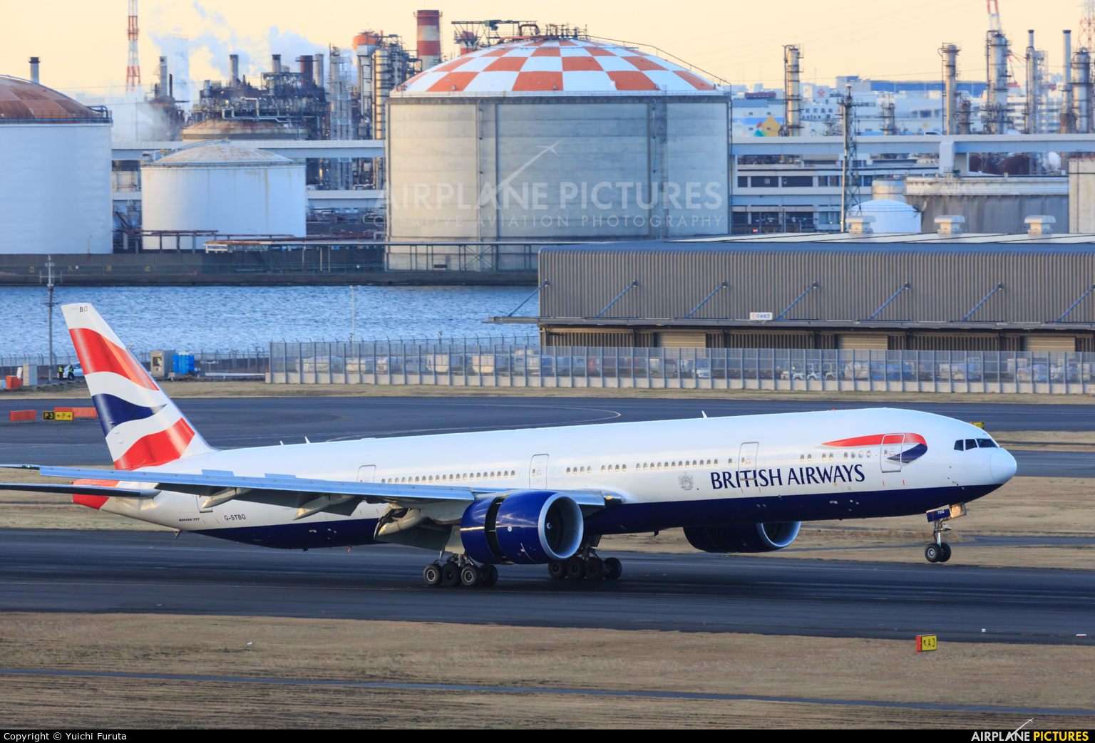 British Airways G-STBG aircraft at Tokyo - Haneda Intl