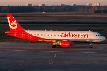 D-ABHA - Air Berlin Airbus A320