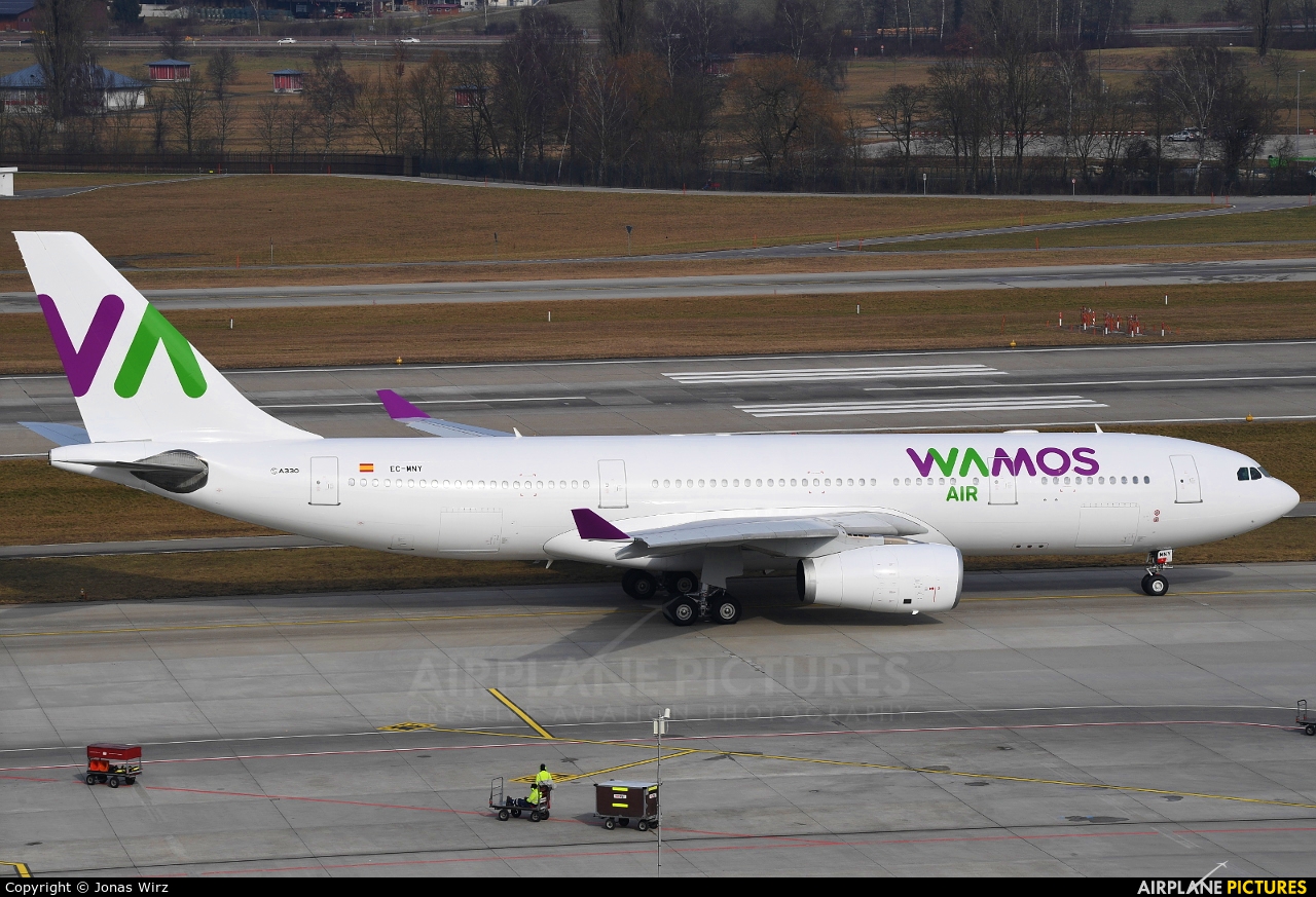 Wamos Air EC-MNY aircraft at Zurich