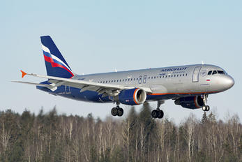 VQ-BAY - Aeroflot Airbus A320