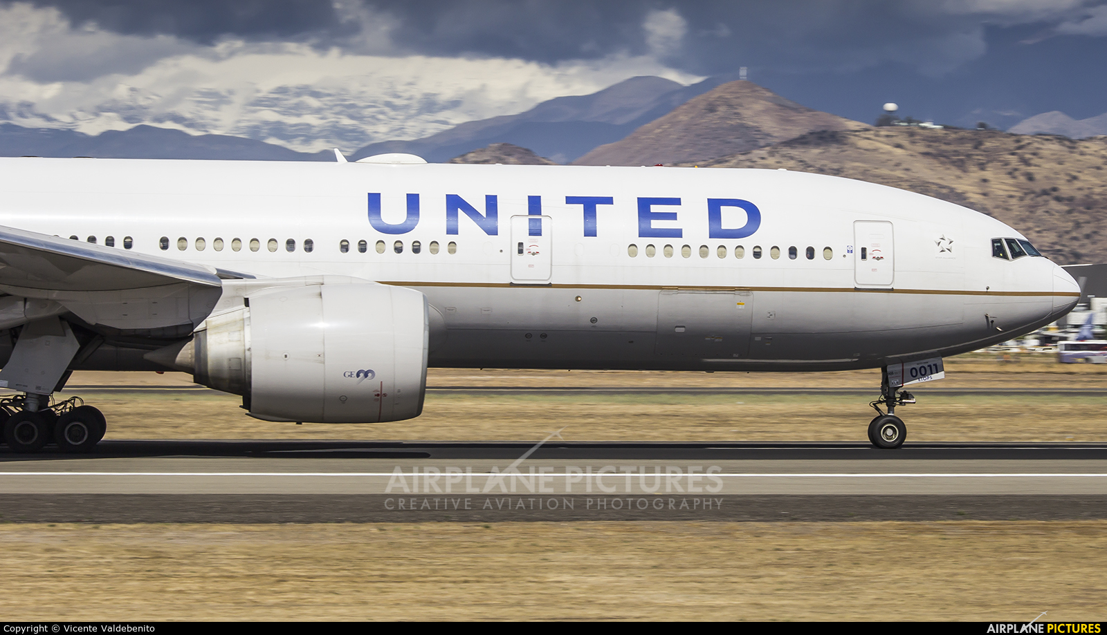 United Airlines N79011 aircraft at Santiago de Chile - Arturo Merino Benítez Intl
