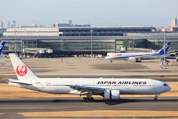 JA009D - JAL - Japan Airlines Boeing 777-200