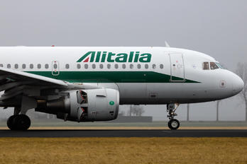 EI-IMR - Alitalia Airbus A319