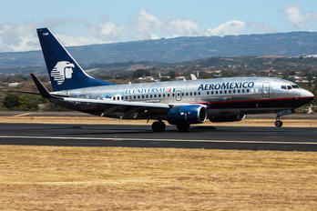 XA-VAM - Aeromexico Boeing 737-700