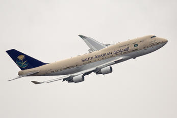 HZ-HM1 - Saudi Arabia - Royal Flight Boeing 747-400
