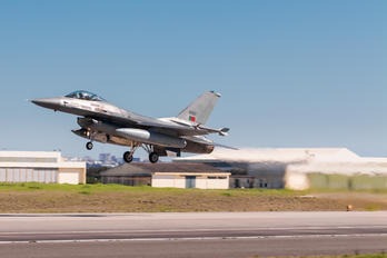 15107 - Portugal - Air Force General Dynamics F-16A Fighting Falcon
