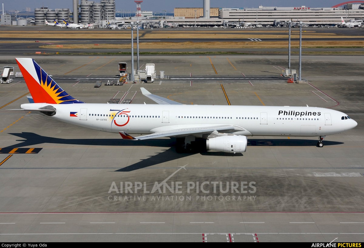 Philippines Airlines RP-C8765 aircraft at Tokyo - Haneda Intl