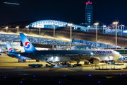 HL7534 - Korean Air Boeing 777-300 aircraft