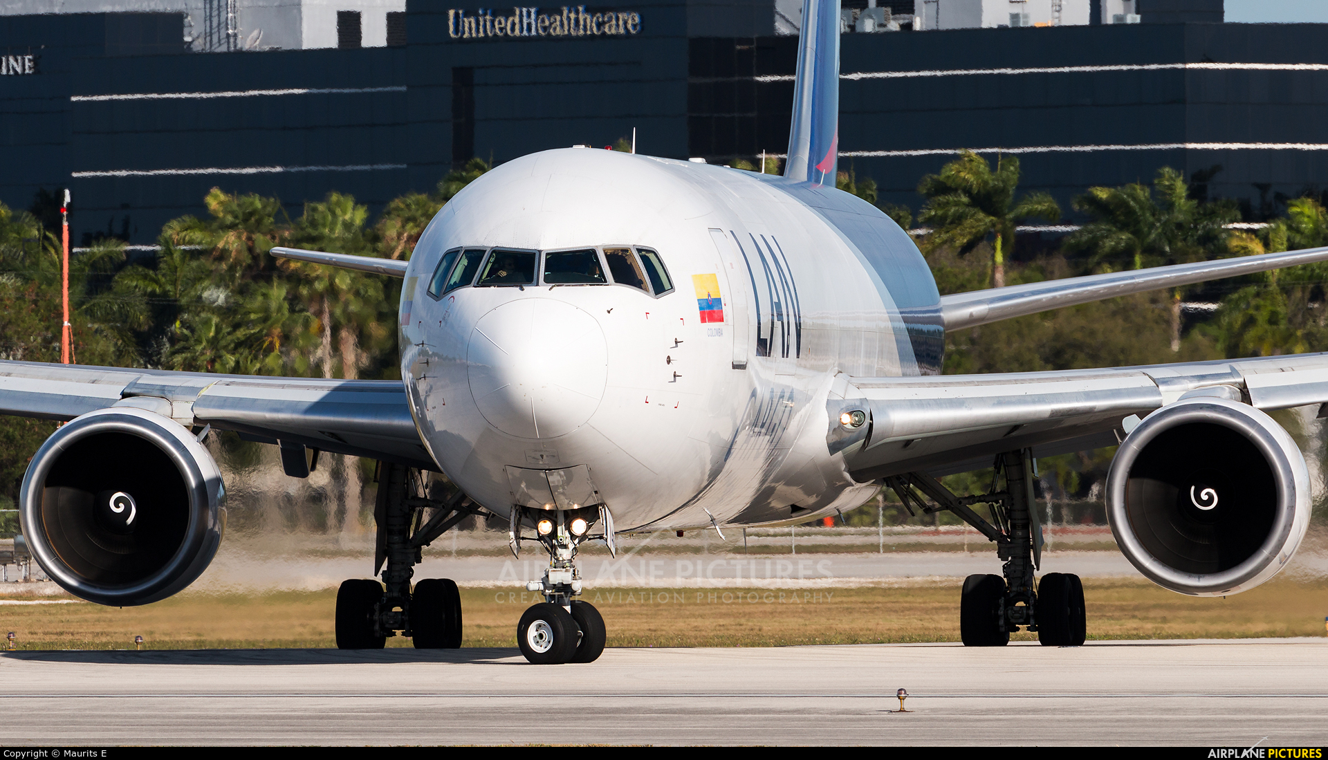 LAN Cargo N418LA aircraft at Miami Intl
