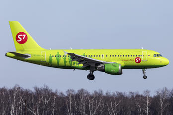 VP-BHG - S7 Airlines Airbus A319