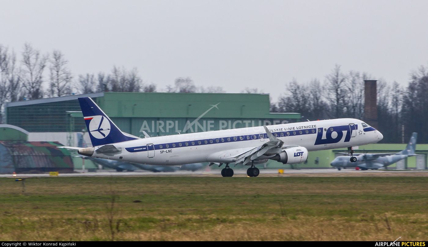 LOT - Polish Airlines SP-LNC aircraft at Kraków - John Paul II Intl