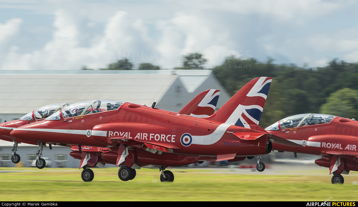 Royal Air Force "Red Arrows" XX323 aircraft at Farnborough