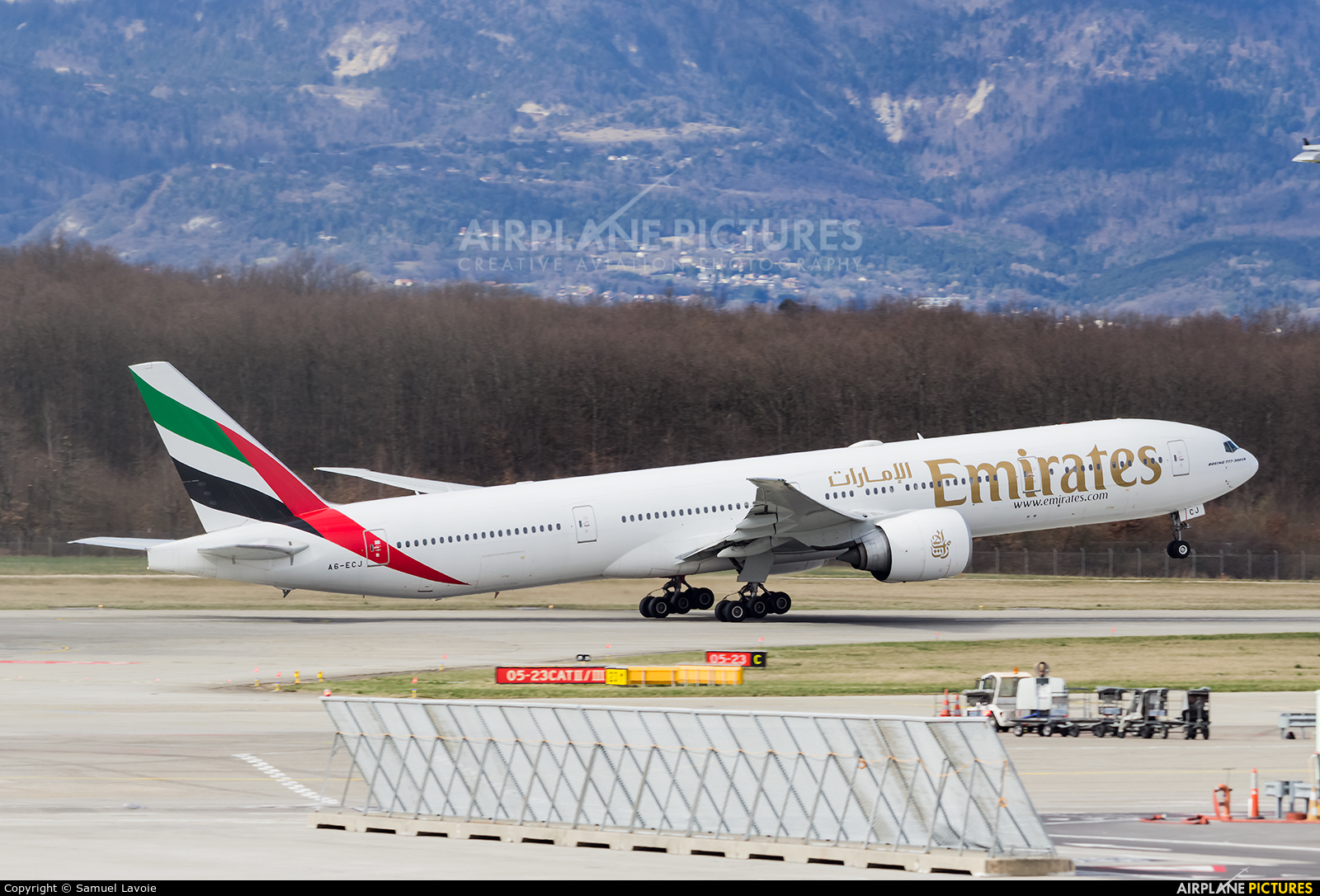 Emirates Airlines A6-ECJ aircraft at Geneva Intl