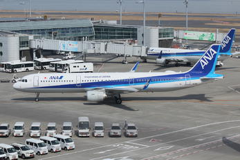 JA112A - ANA - All Nippon Airways Airbus A321