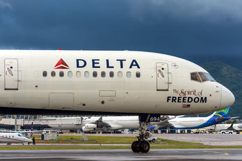 N694DL - Delta Air Lines Boeing 757-200