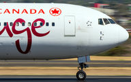 Air Canada C-GEOQ image