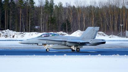 HN-461 - Finland - Air Force McDonnell Douglas F-18D Hornet