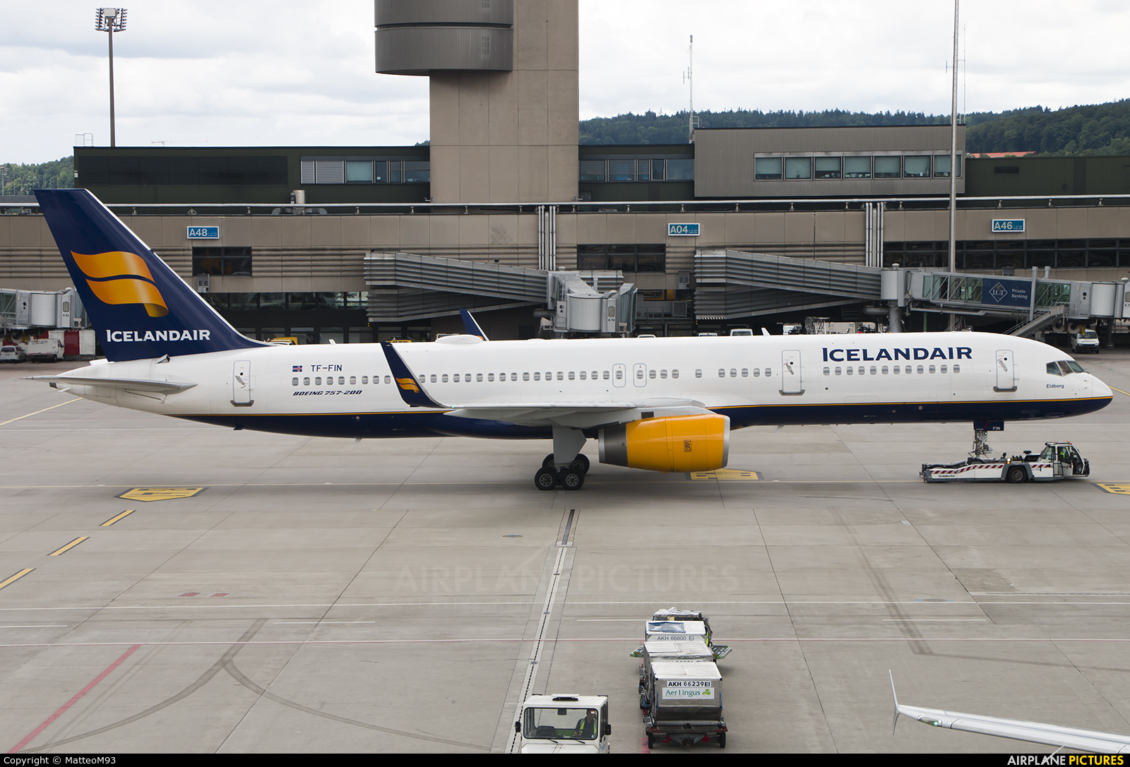 Icelandair TF-FIN aircraft at Zurich