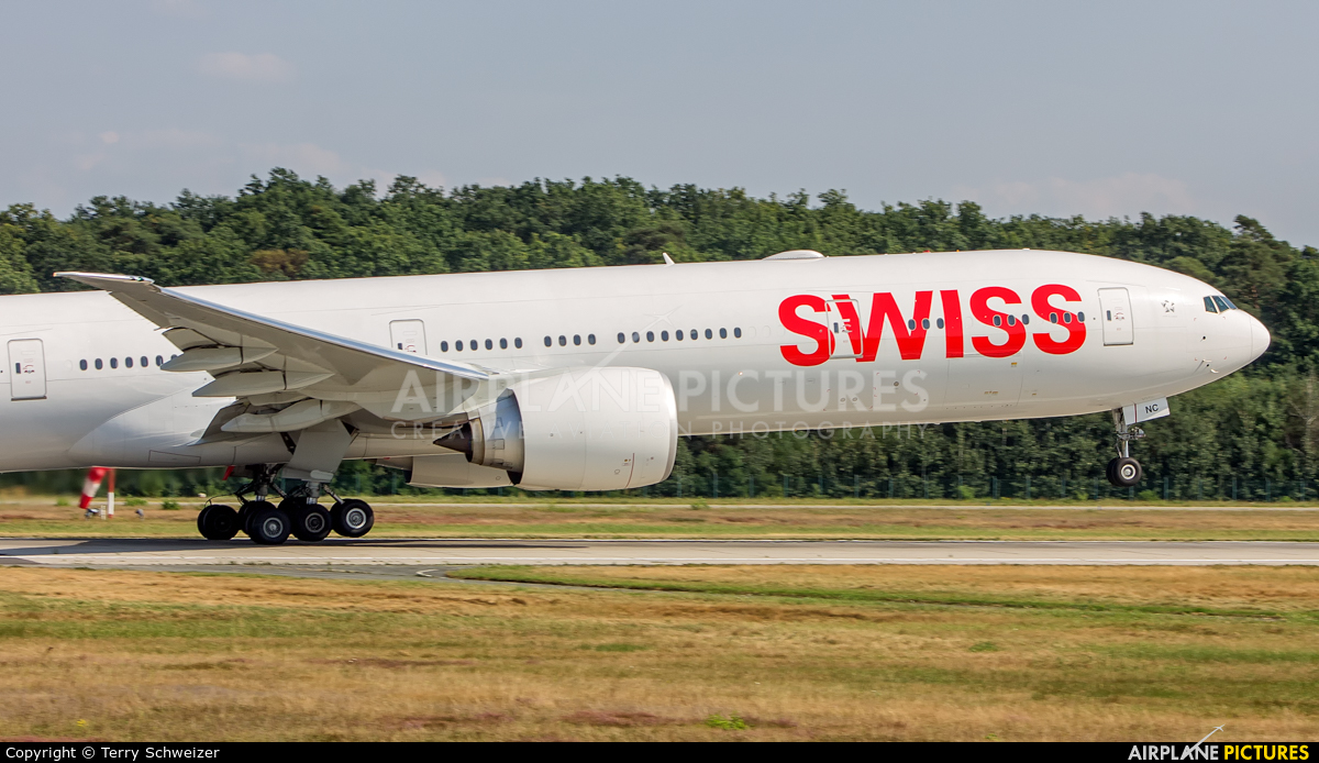 Swiss HB-JNC aircraft at Frankfurt