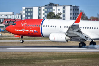 LN-DYT - Norwegian Air Shuttle Boeing 737-800