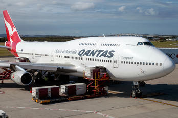 VH-OJS - QANTAS Boeing 747-400