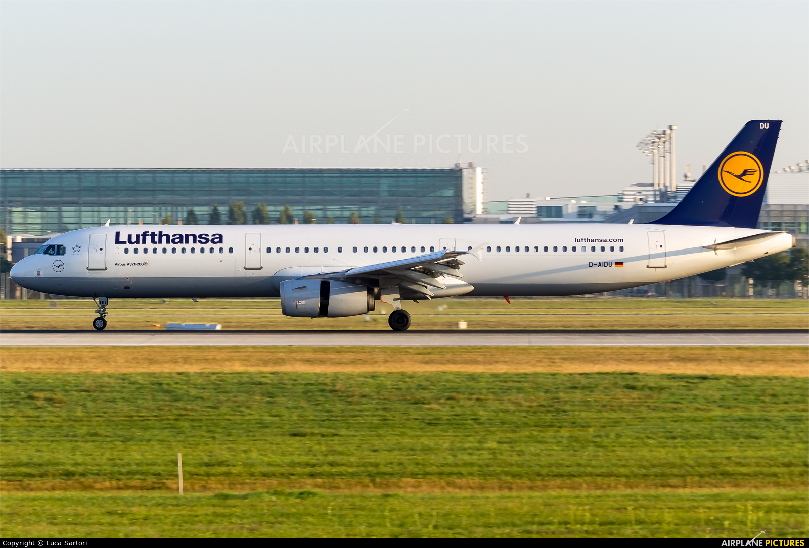 Lufthansa D-AIDU aircraft at Munich
