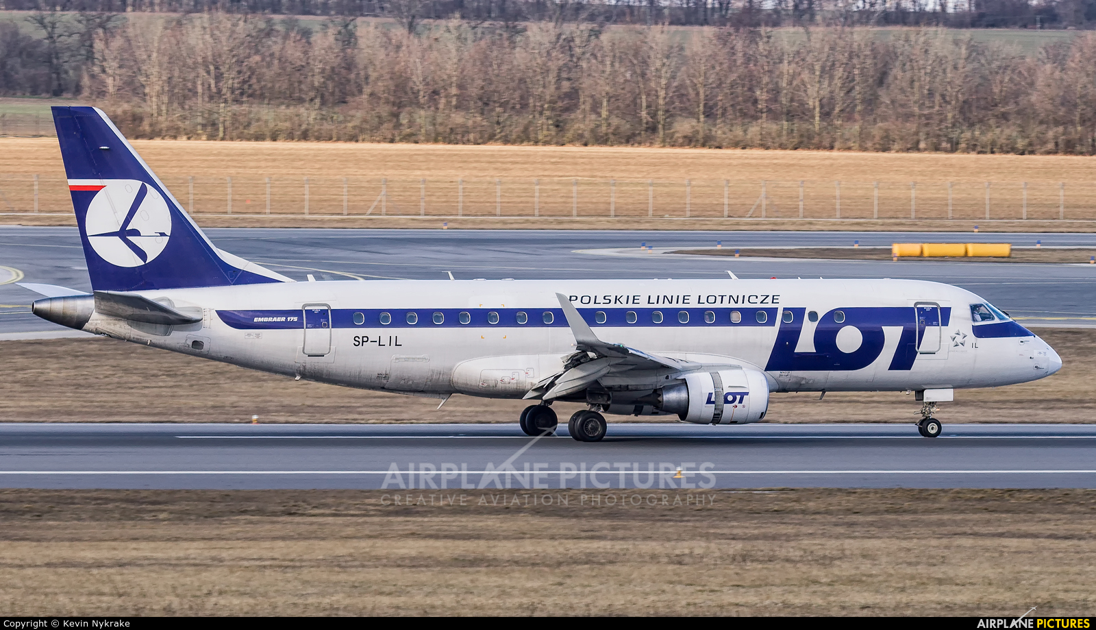 LOT - Polish Airlines SP-LIL aircraft at Vienna - Schwechat