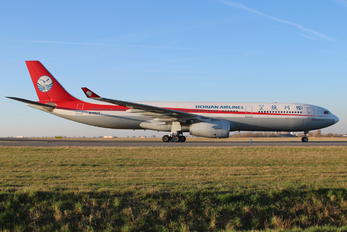 B-5929 - Sichuan Airlines  Airbus A330-300
