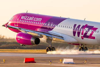 HA-LWA - Wizz Air Airbus A320