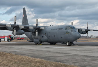 1502 - Poland - Air Force Lockheed C-130E Hercules