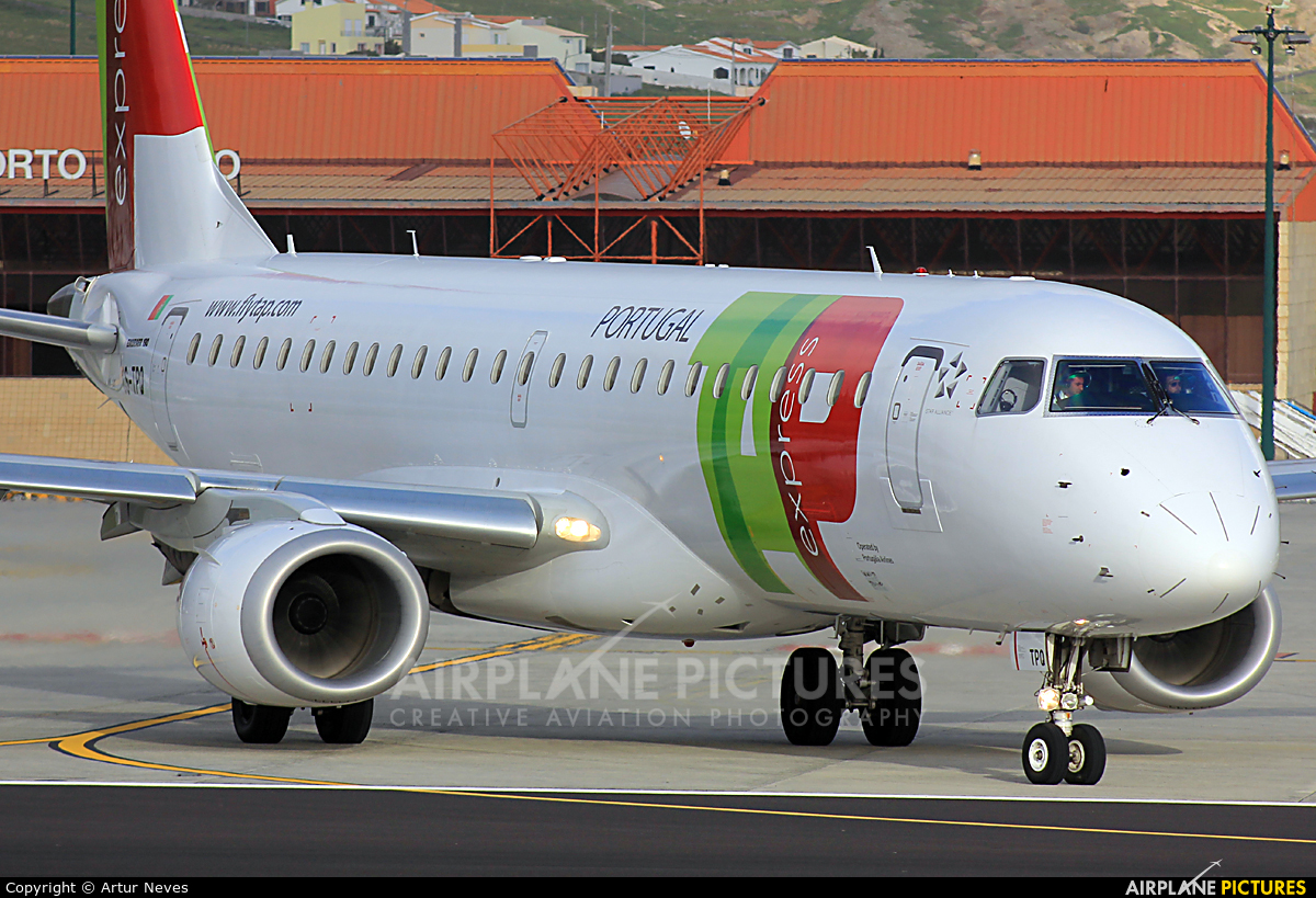 TAP Express CS-TPQ aircraft at Porto Santo