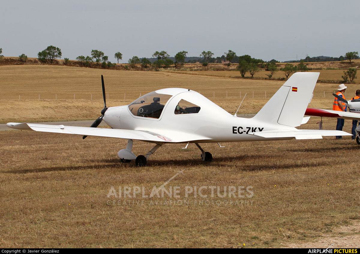Private EC-ZKX aircraft at Igualada - Odena