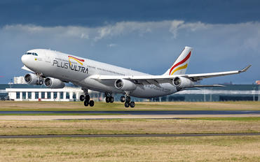 EC-MFA - Plus Ultra Airbus A340-300
